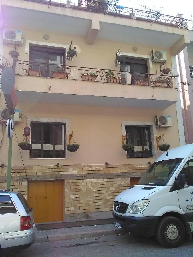 Vila Sula Guesthouse Durrës Exterior foto